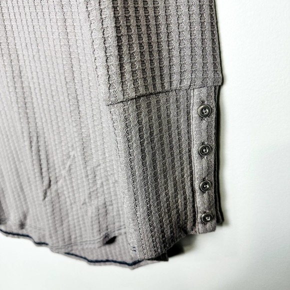 Chaser NWT Waffle Knit Long Sleeve Thermal V-Neck Tunic Top Tan Size Medium - Picture 4 of 5